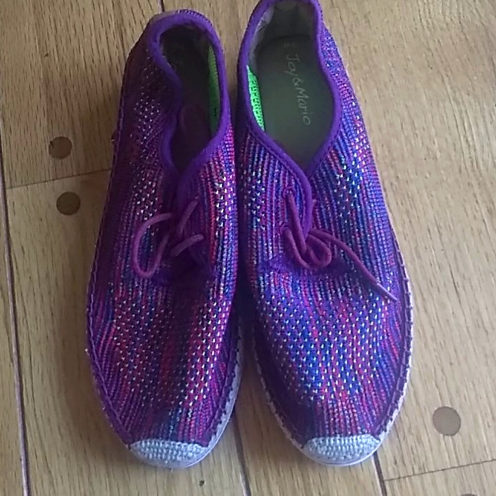 Like new women's shoes canvas